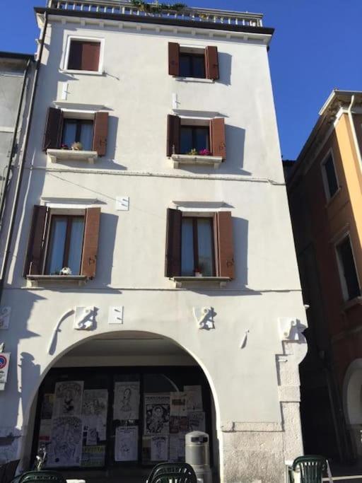 Casa Manuela Non Turisti Ma Ospiti Lejlighed Chioggia Eksteriør billede