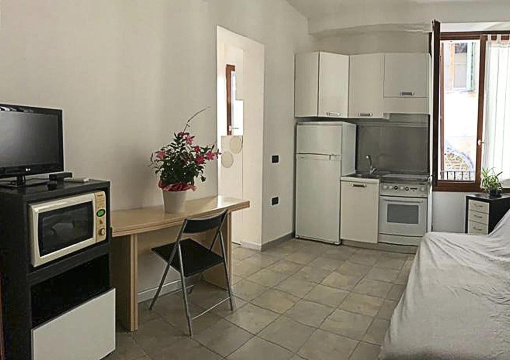 Casa Manuela Non Turisti Ma Ospiti Lejlighed Chioggia Eksteriør billede